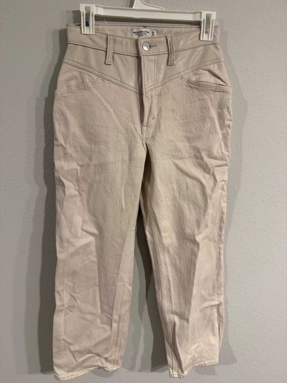 Abercrombie & Fitch Light Beige High-Rise Relaxed Jeans